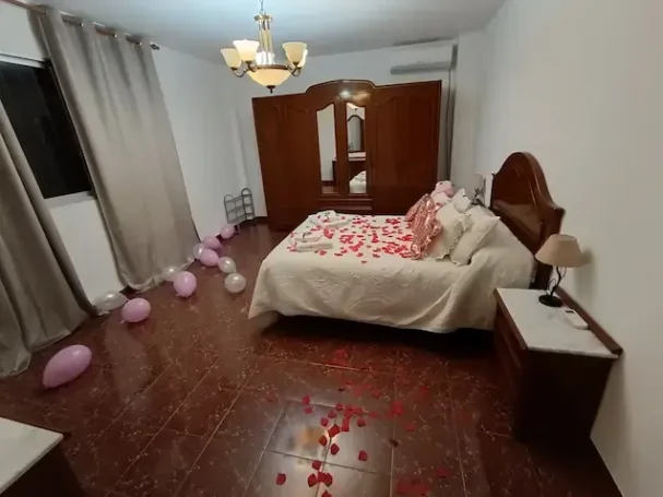 Habitación Matrimonio Habitación de matrimonio decorada para parejas y escapadas románticas en casa rural Lanjarón